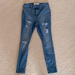 Hollister Jeans size 7S